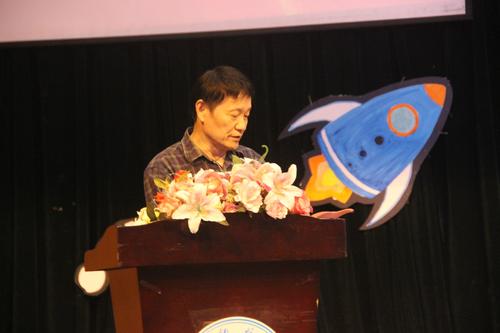 3班主任代表发言